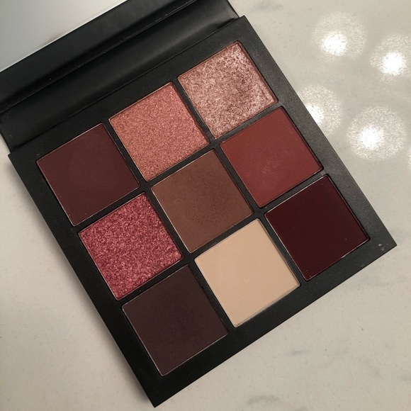 HUDA BEAUTY Other - Huda Beauty Mauve Obsessions Eyeshadow Palette